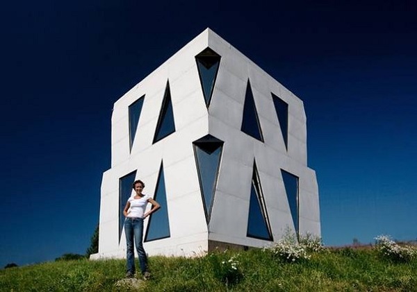 Вот это да: четыре самых необычных особняка известных людей. 404040.jpeg