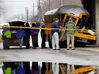 Шесть школьных автобусов столкнулись на дороге в США. 259070.jpeg