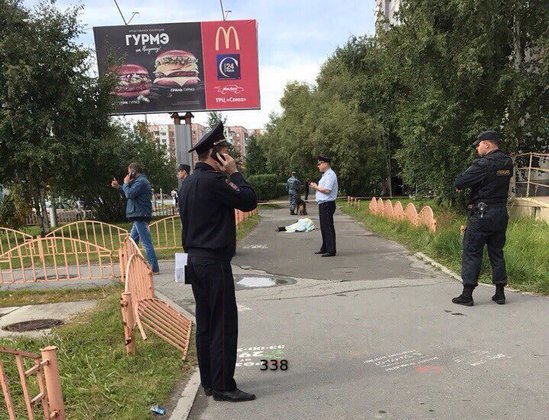 Теракт в Сургуте: прохожих резали с криком 