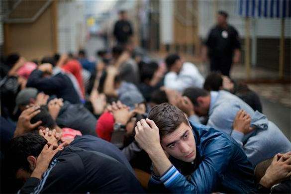 Подписан закон о десятилетнем запрете въезда в Россию нелегальных эммигрантов. 308117.jpeg