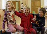 Мать оставила детей в ресторане и исчезла с любовником