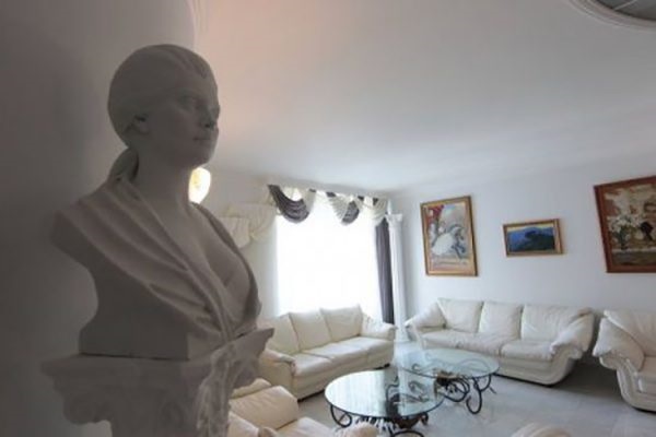 Квартира или дом: где живут российские знаменитости. 404292.jpeg