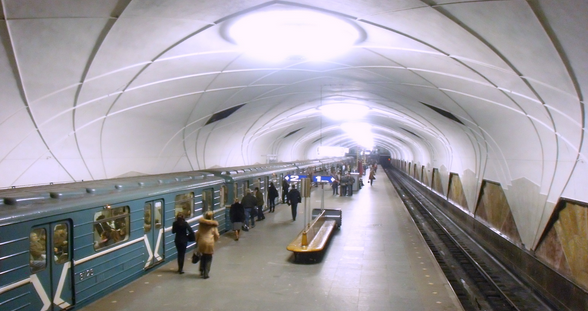 СМИ: Московское метро отдадут в сети одного сотового оператора. СМИ: Московское метро отдадут в сети одного сотового оператора