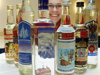 Двое моряков умерли, отравившись поддельным алкоголем. vodka