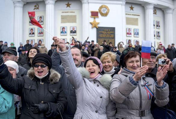ФоРГО узнал мнение крымчан о годе в составе России. ФоРГО узнал мнение крымчан о годе в составе России