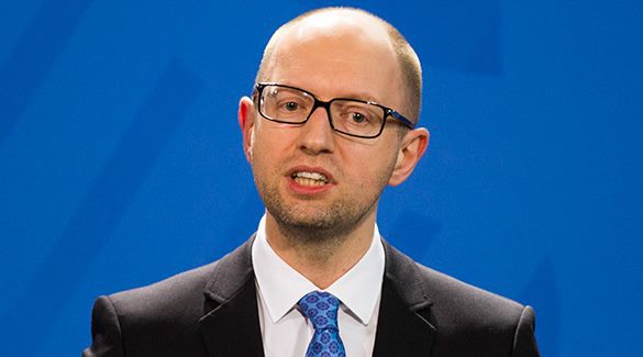 Яценюк снова включил &quot;боевого кроля&quot; и требует оружия от Европы. яценюк премьет-министр Украины