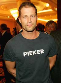 Охотника за нацистами у Тарантино сыграет немец