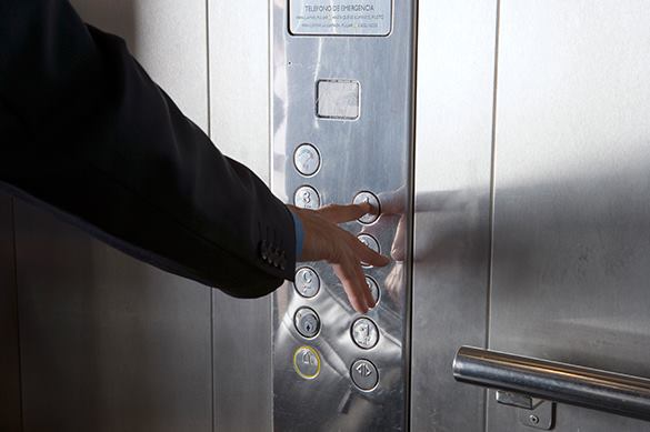 Жесткой и четкой ответственности за происшествия в ЖКХ нет