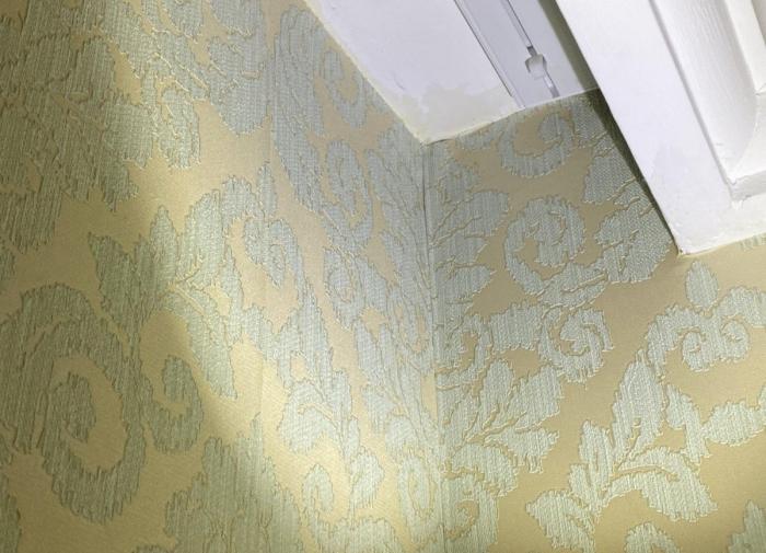 Обои после протечки крыш