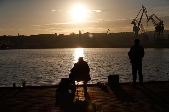 В Крым в полном объеме потекла российская пресная вода. 319484.jpeg