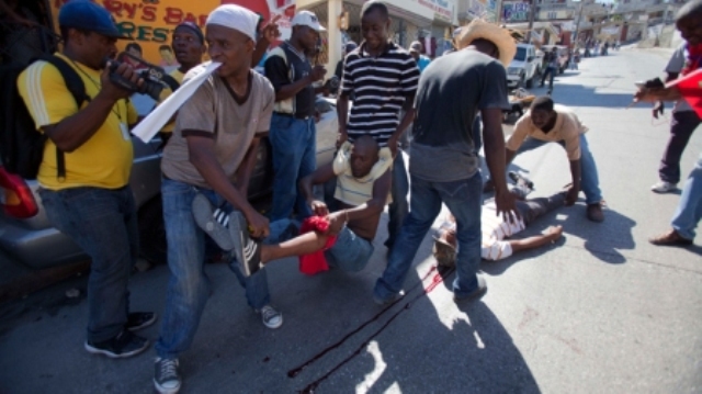 Власти Гаити покидают свои посты. Гаитяне против американского влияния. 306494.jpeg