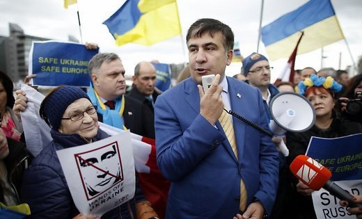 Саакашвили на улице