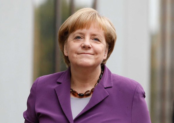 Белый дом указал Меркель на ее место. Белый дом указал Меркель на ее место