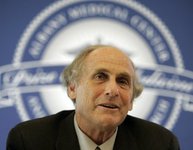 Новый нобелевский лауреат умер еще 30 сентября. scientist