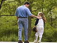 В петербургском лесу педофил напал на двух школьниц