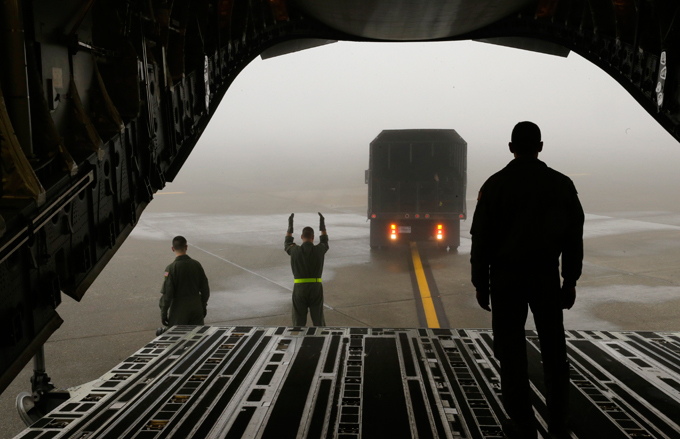 Американские военные советники  заполонили восток Украины. американские военные инструкторы