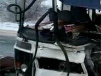 На Кубани автобус попал под фуру и перевернулся. 250626.jpeg