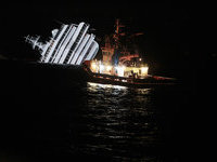 Costa Concordia отбуксируют не раньше сентября. 277646.jpeg