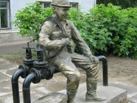 В Иркутской области появился памятник сантехнику. monument