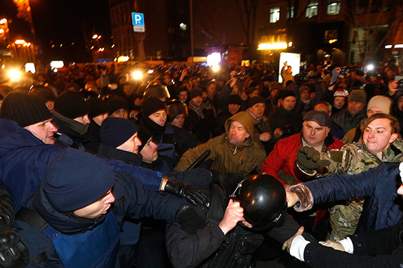 Киев подавил бунт голодных и недовольных в годовщину Майдана