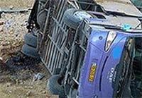 Автобус сорвался с эстакады в Калькутте, десять погибших