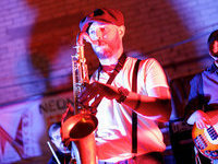 Саксофонист группы The Killers найден мертвым. 257737.jpeg