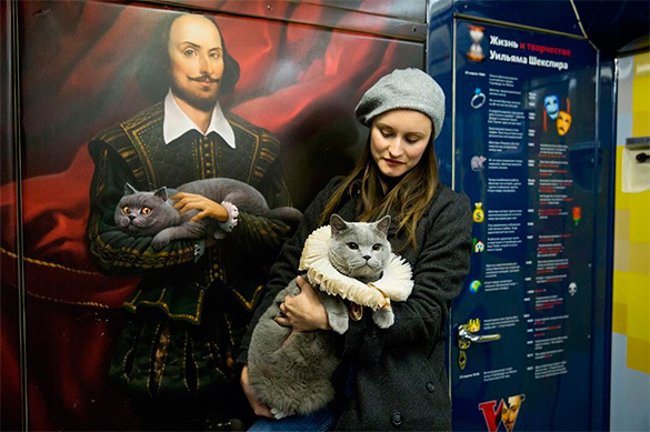 Первым пассажиром Шекспировского поезда в московском метро стал