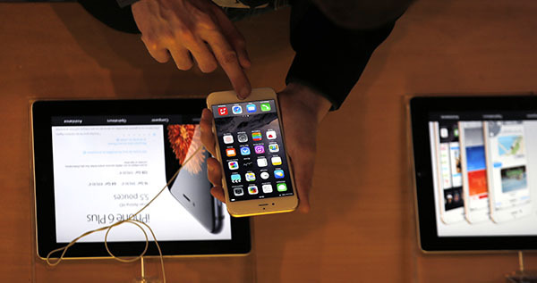 Apple перестала гнуть айфоны. 302858.jpeg