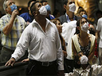 Католики будут исповедоваться в масках из-за угрозы нового