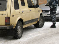 У инкассаторов отобрали 200 млн руб. в центре Москвы. cars