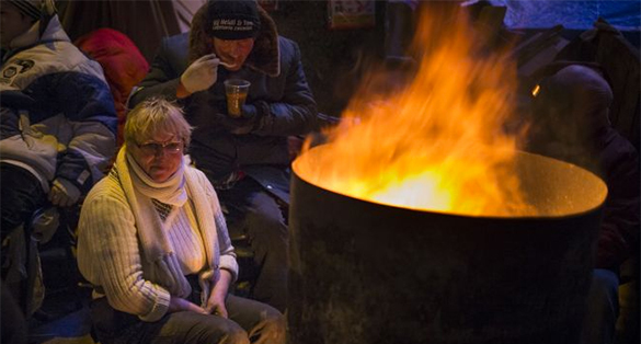 Как в ЕС: у украинцев за долги ЖКХ будут забирать имущество. киев майдан нищета бедность