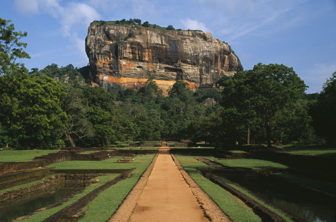 Каменные монстры Земли