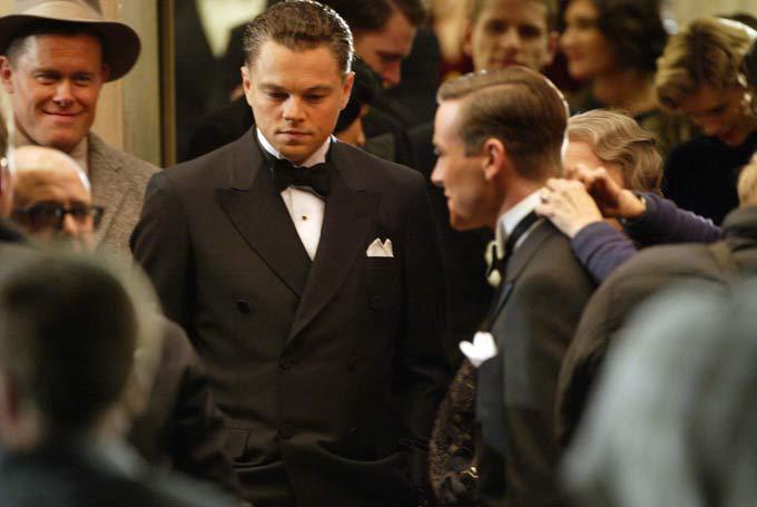 Самые богатые звезды Голливуда померились кошельками