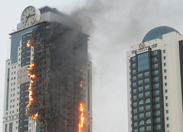 Пожар в гостиничном комплексе "Грозный-Сити"