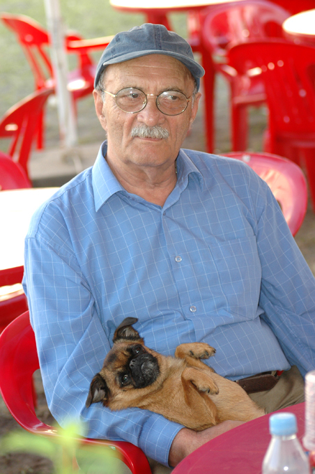 Почему российские звезды любят маленьких собак?