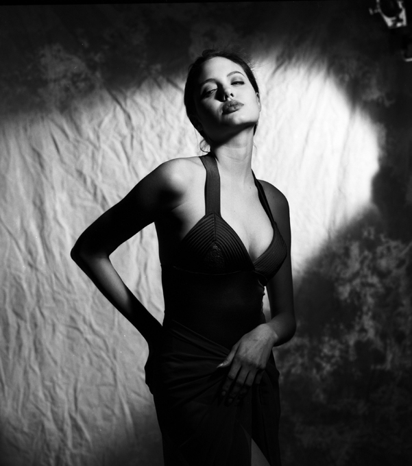 Шестнадцатилетняя Анджелина Джоли