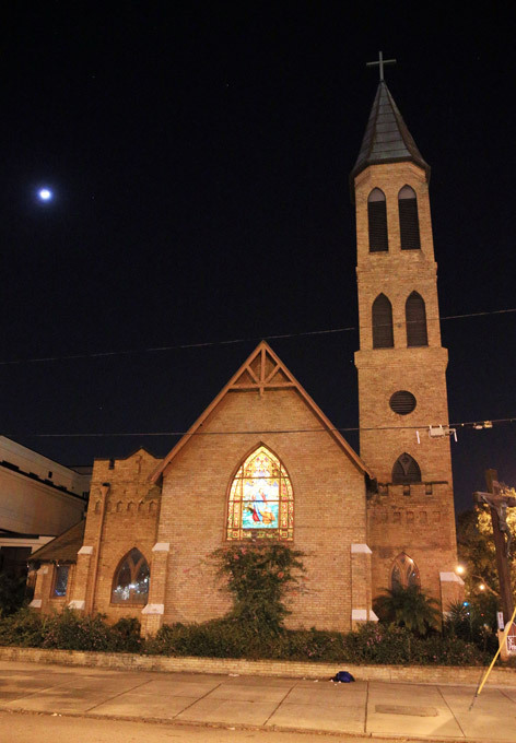 Мила Кунис затащила Эштона Катчера на свадьбу