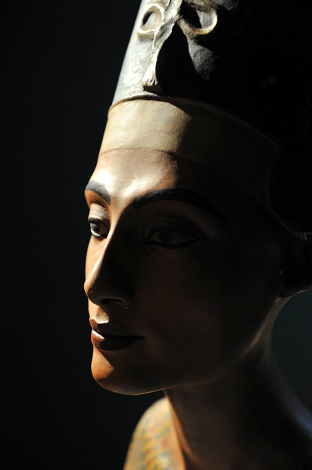 "Прекрасная пришла". Нефертити