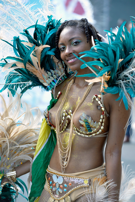 Первые красавицы красочного шествия