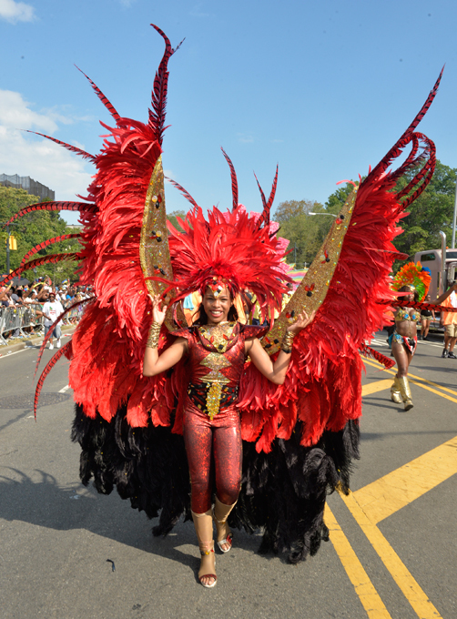 Первые красавицы красочного шествия