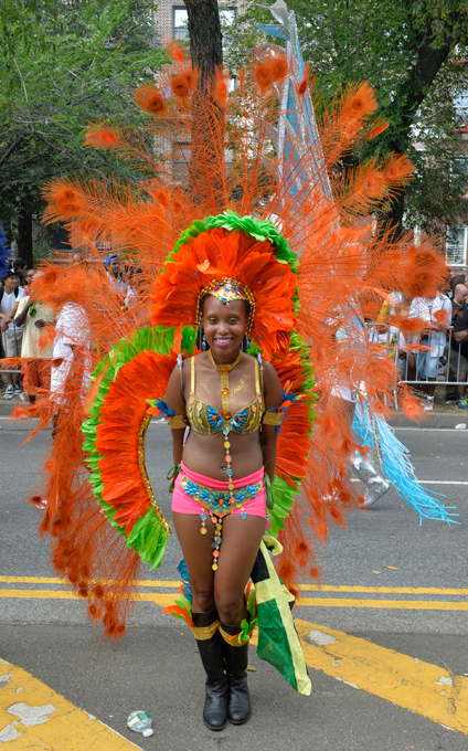 Первые красавицы красочного шествия