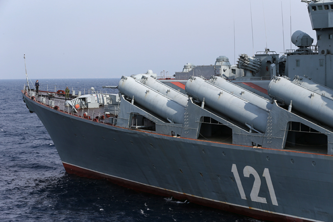 Ракетный крейсер "Москва" у берегов Сирии