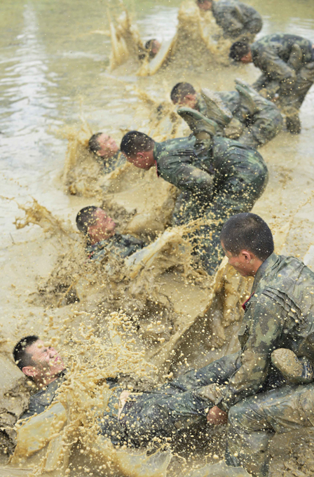 Армия Китая. Тяжело в учении – легко в бою!