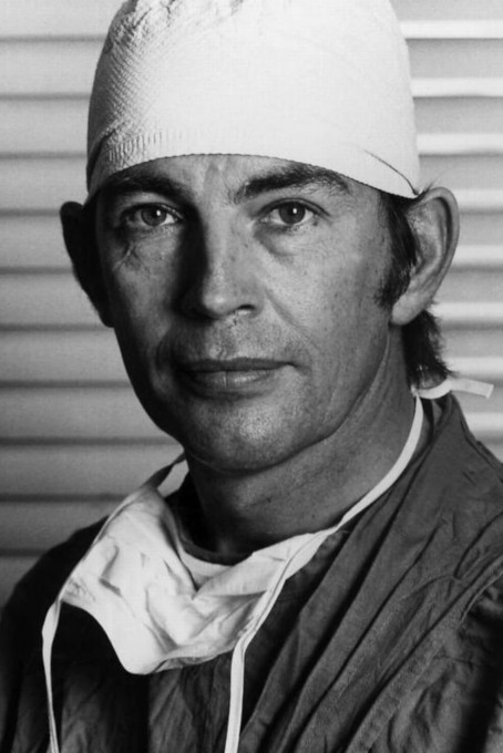 Гении дня (08.11): волшебники. Кристиан Барнард