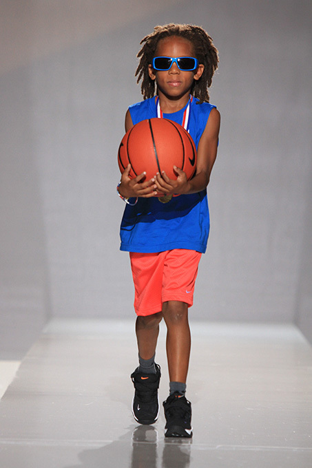 Детский показ мод в Нью-Йорке