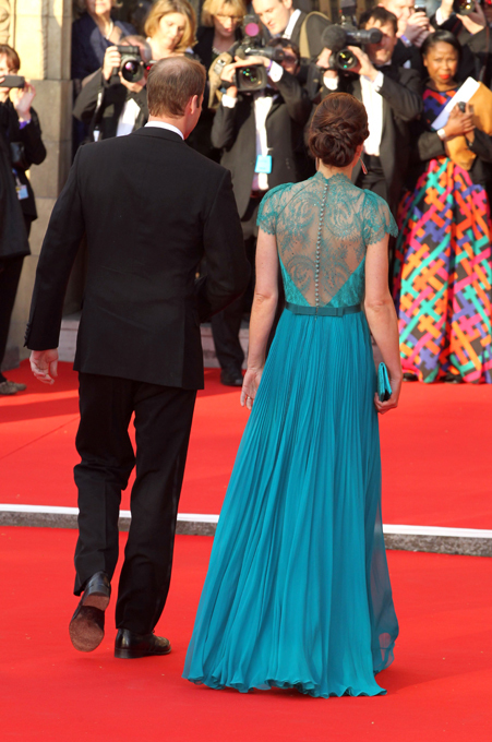 Кейт Миддлтон против королевского дресс-кода