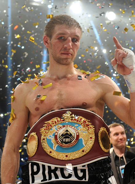 Боксер Дмитрий Пирог защитил звание чемпиона мира