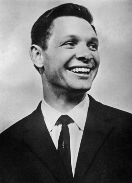 Ушел из жизни певец Эдуард Хиль