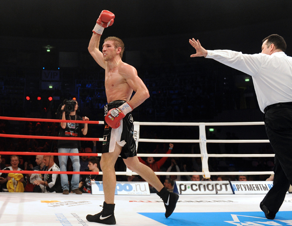 Боксер Дмитрий Пирог защитил звание чемпиона мира