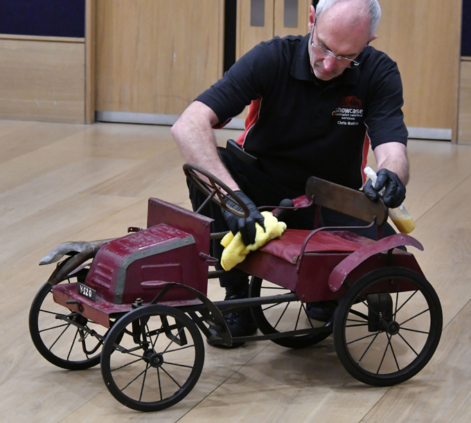 Юмор на четырех колесиках. Любимец сынули